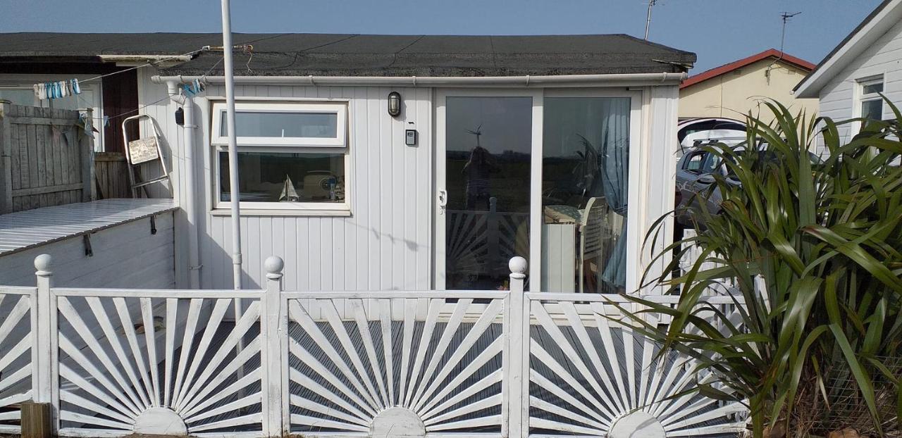 The Sun Trap @ Bridlington'S Bed & Bowl Beach Breaks Villa Exterior photo